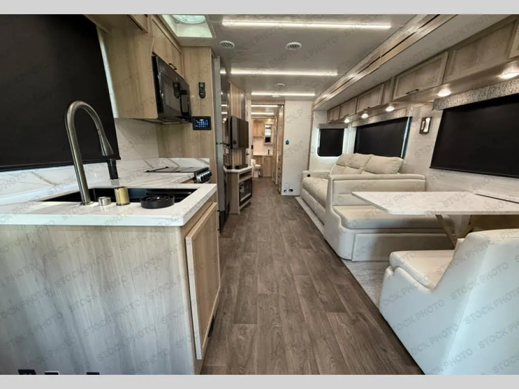 2027 Dynamax Corp Europa S 37CA - Photo 3