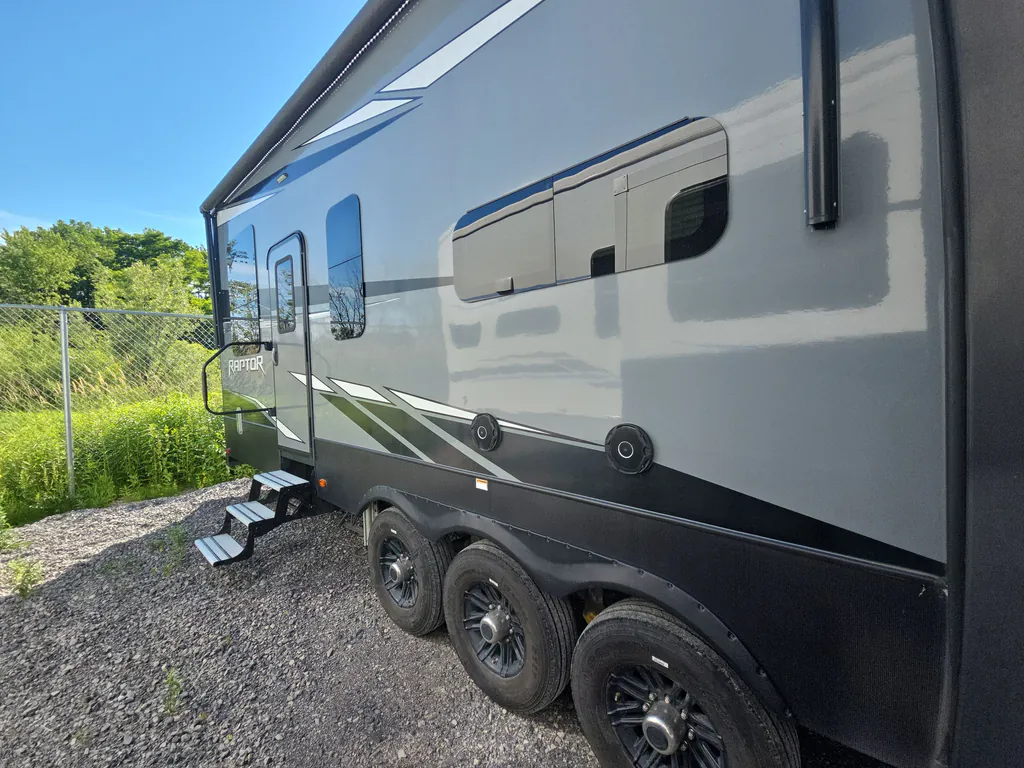 2020 Keystone Raptor 423, Photos photo 32