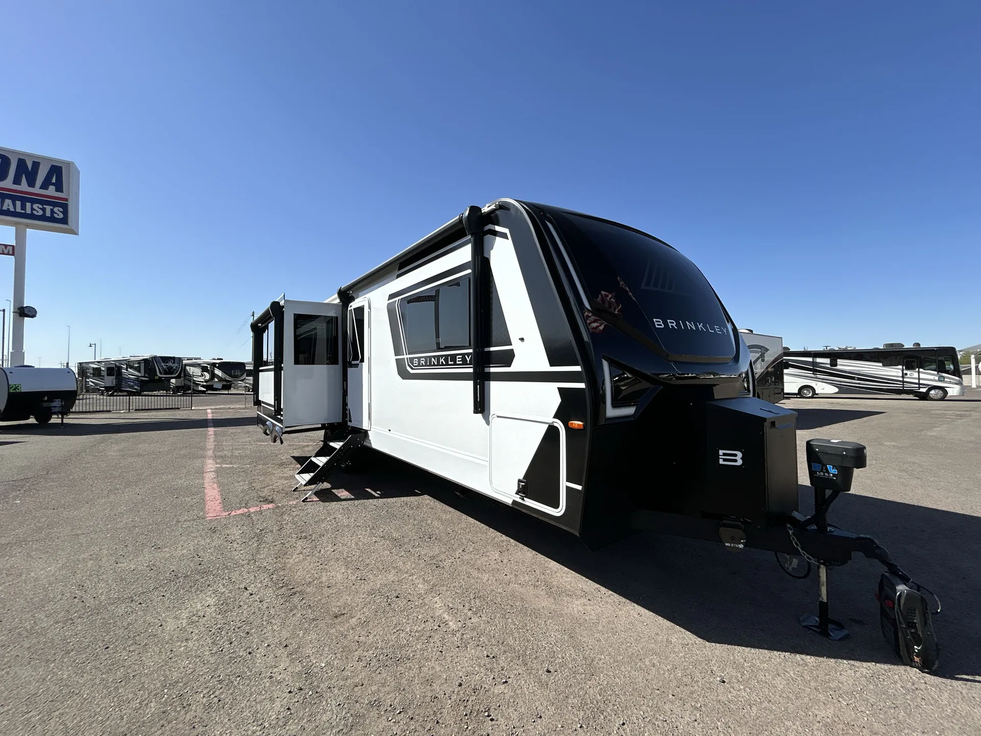 2025 Brinkley Model Z AIR 295