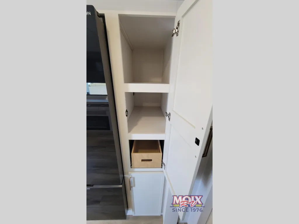 2027 Brinkley Model I 290, Photos photo 4