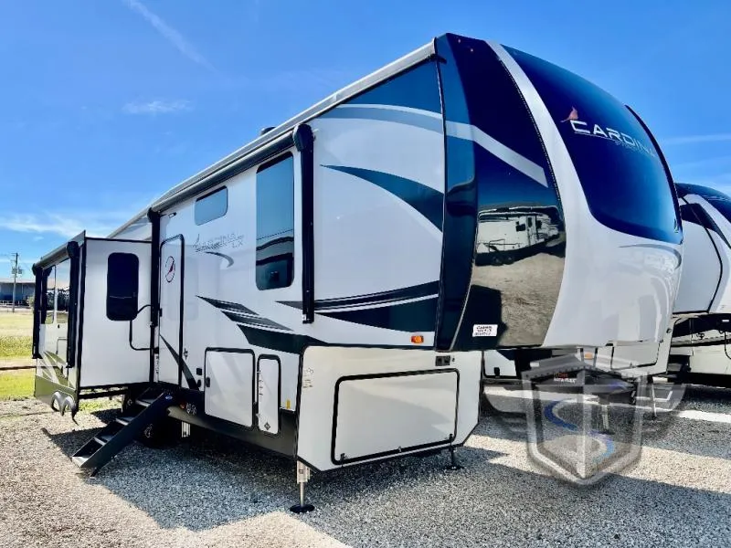 2022 Forest River Cardinal Luxury 320RLX - Photo 2