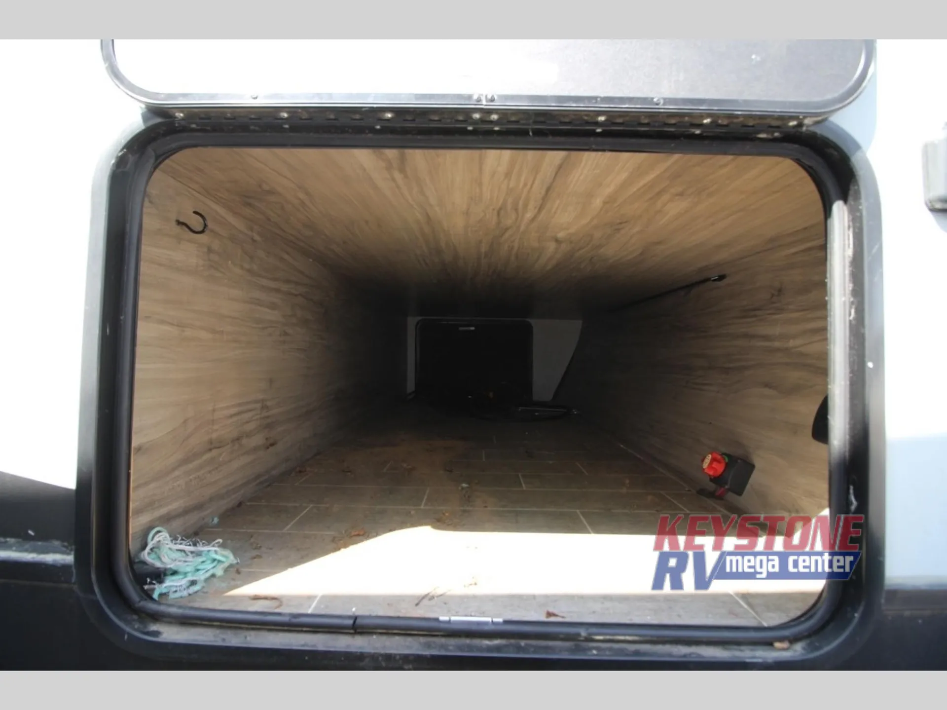 2021 Forest River Cherokee Alpha Wolf 22SW - Photo 4