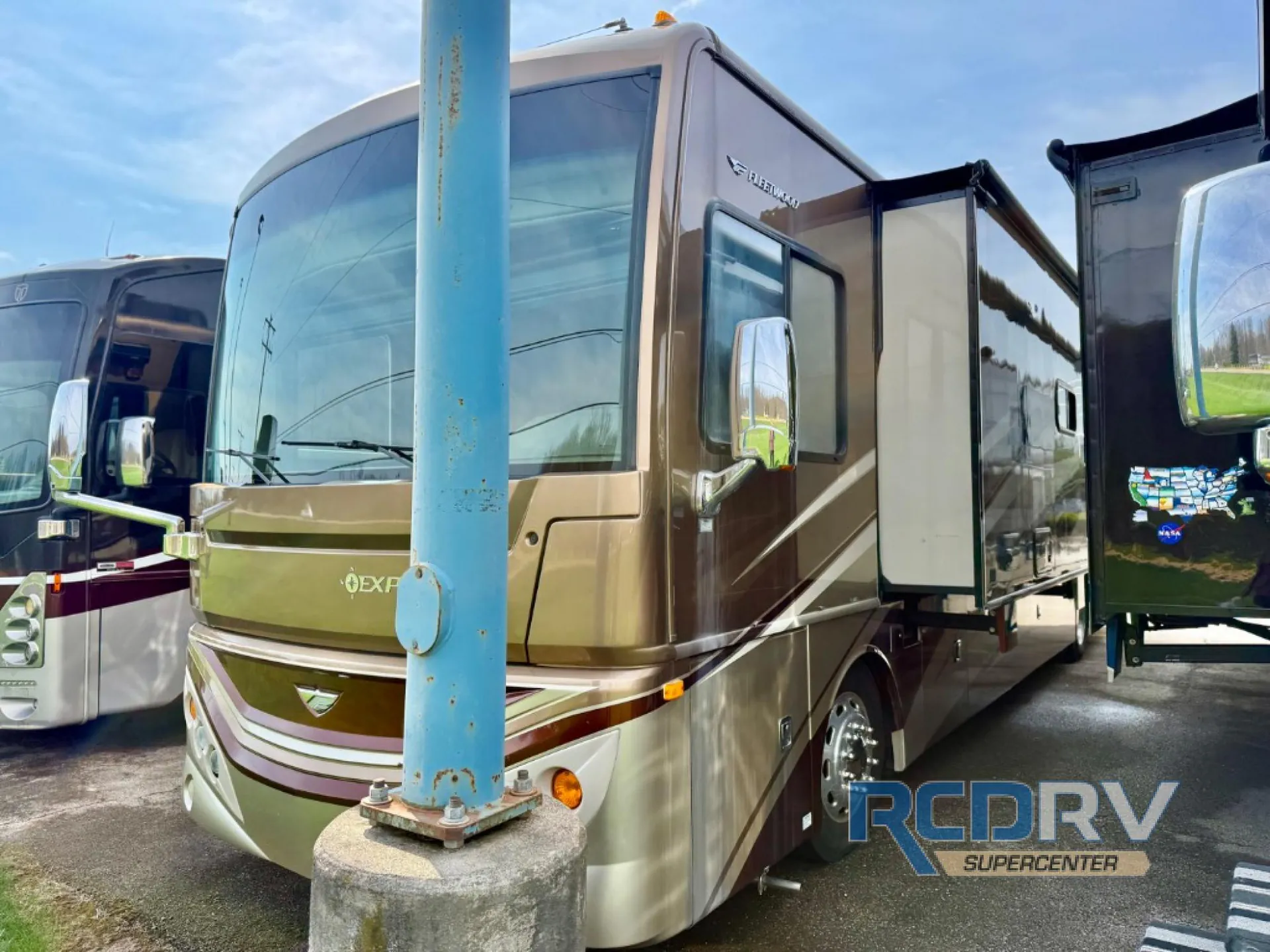 2014 Fleetwood Expedition 38B - Photo 4