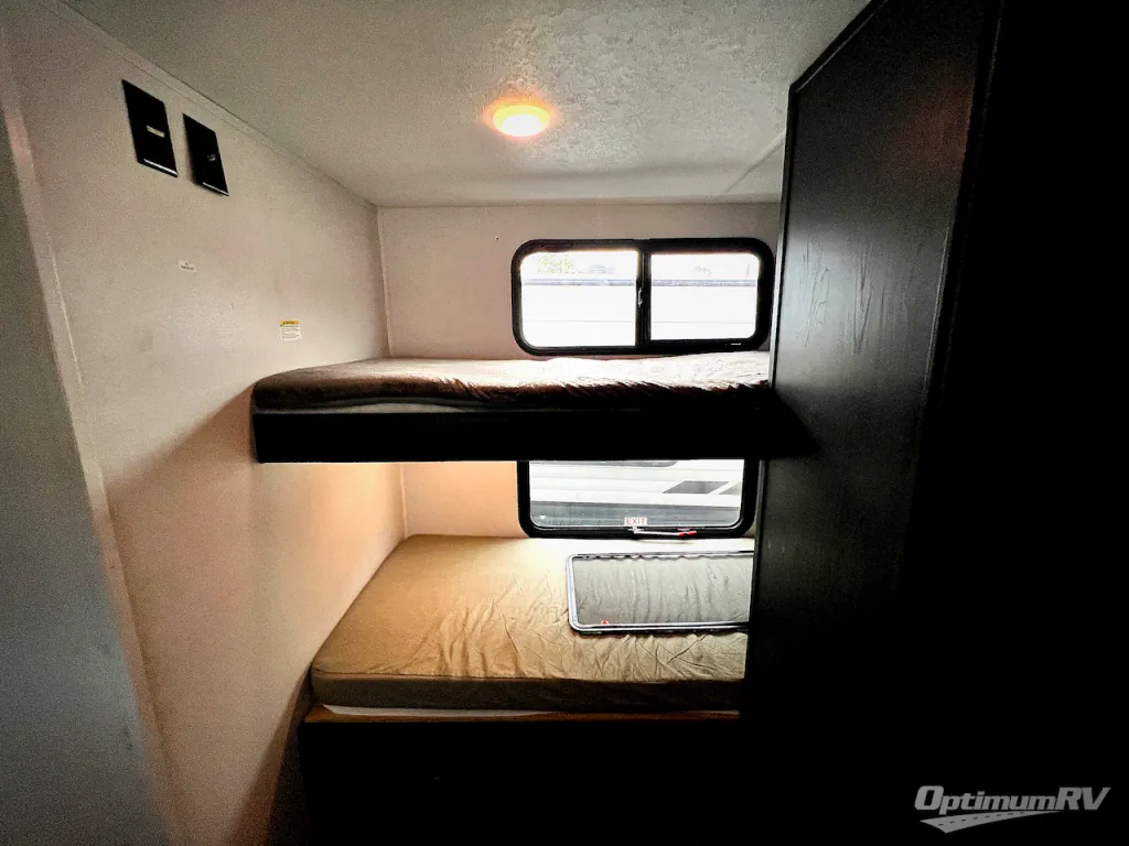 2022 Coachmen Freedom Express Select 31SE, Photos photo 13