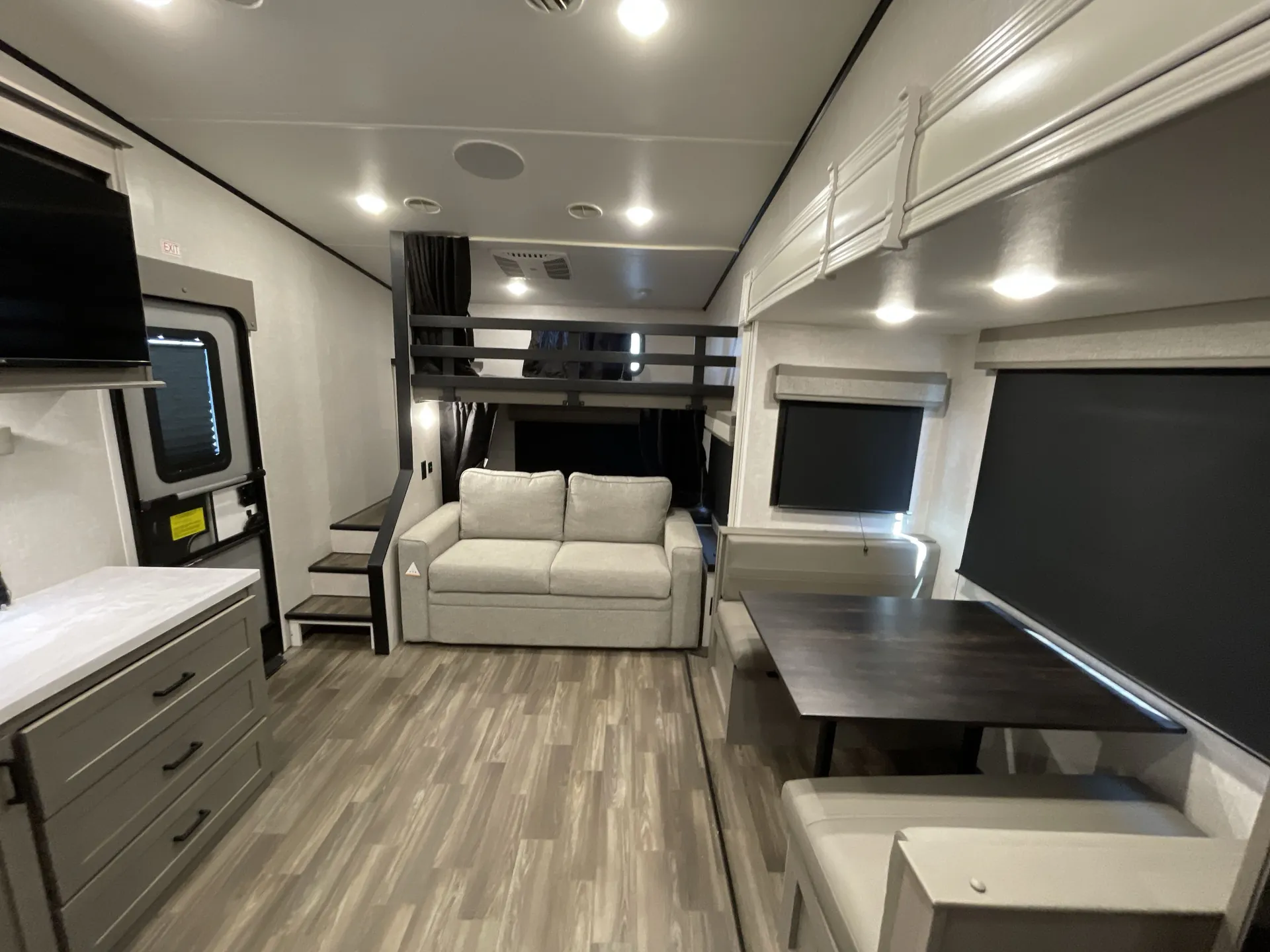 2024 Starcraft GSL Light Duty 274BHS — living area main