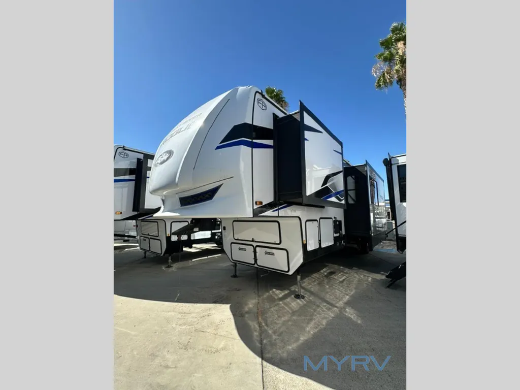 2026 Forest River Vengeance Rogue Armored 4015, Photos photo 5