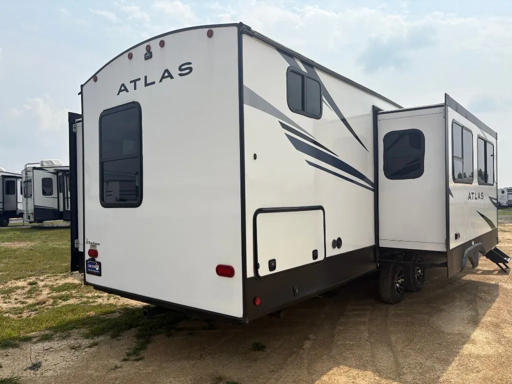 2022 Dutchmen Atlas 3382BH - Photo 3