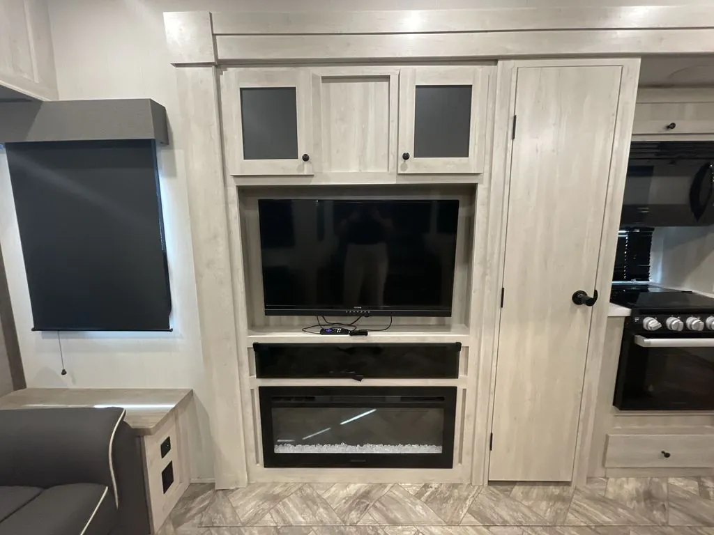 2023 Forest River Wildcat 369MBL, Photos photo 16