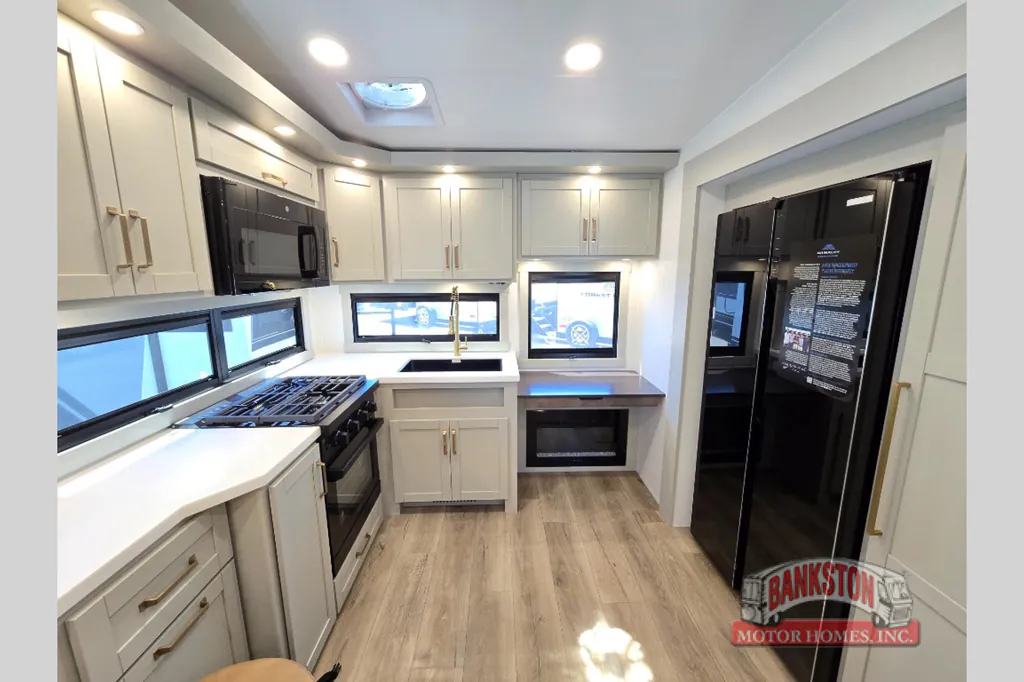2026 Brinkley Model Z 2680, Photos photo 10
