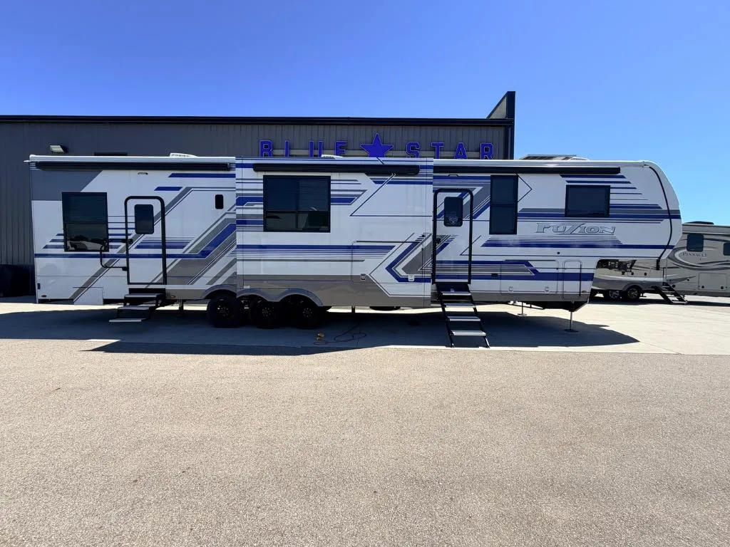 2025 Keystone RV Fuzion Used    442 - Main photo
