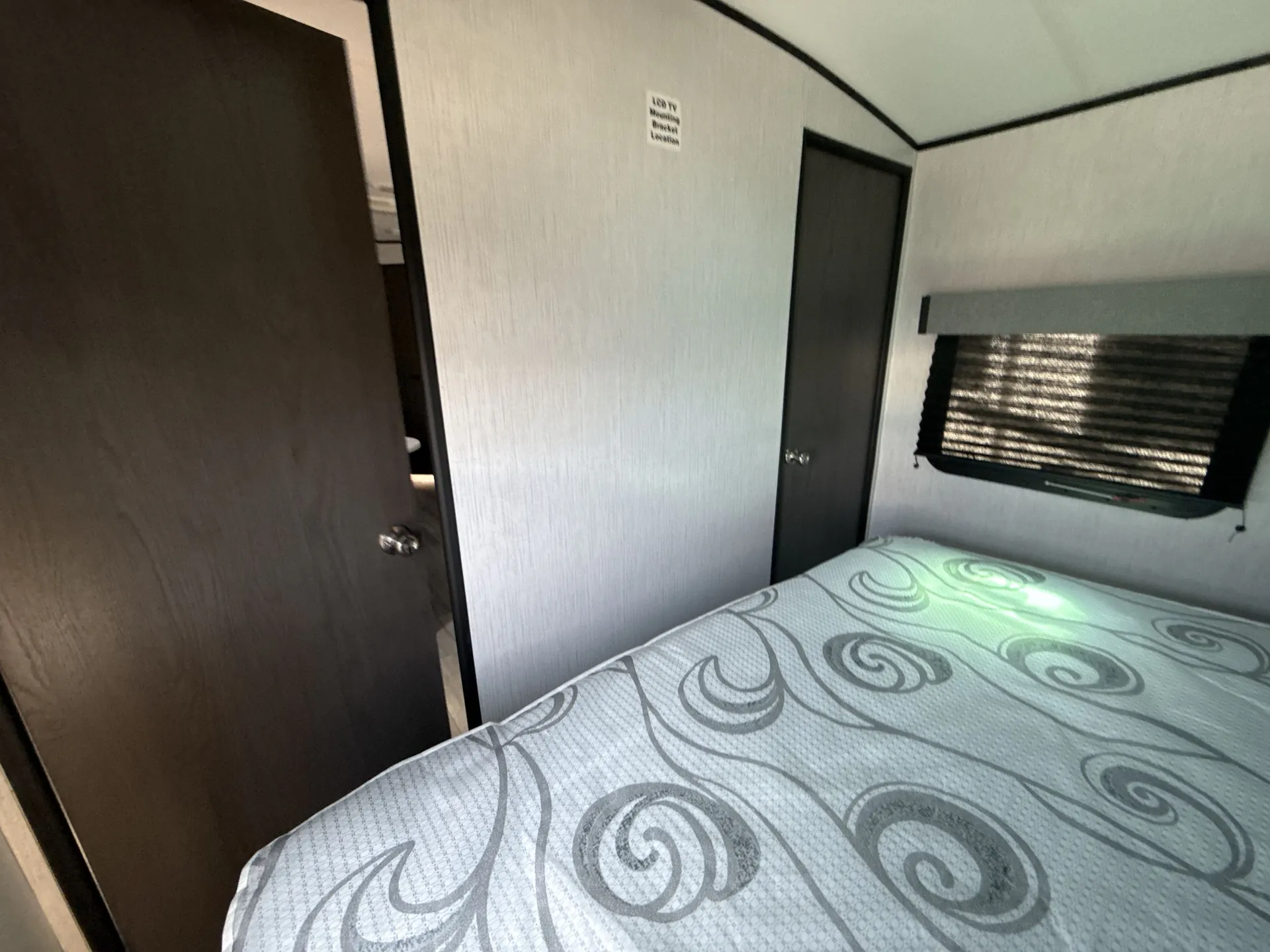 2022 Cruiser RV MPG 2500BH — living area main