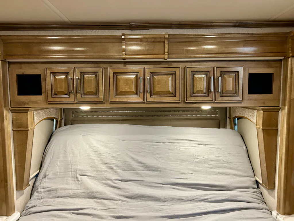 2020 Fleetwood Pace Arrow LXE 38K, Photos photo 29