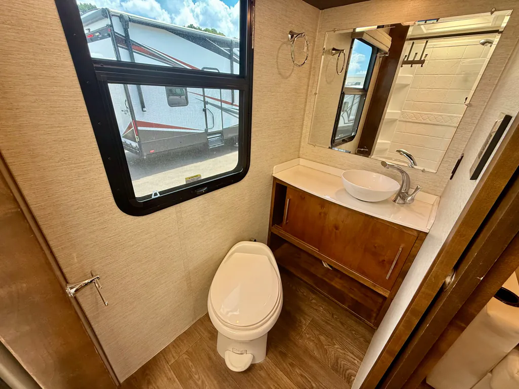 2020 Tiffin Wayfarer 25 RW, Photos photo 29