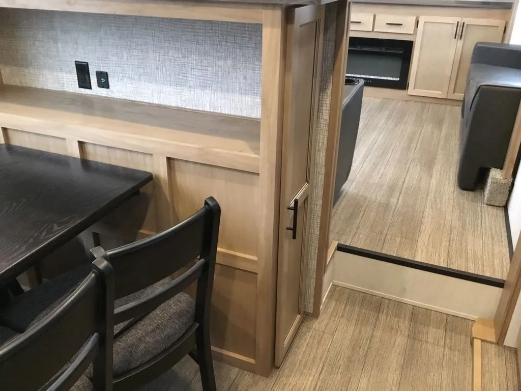 2023 Forest River Sabre 350RL, Photos photo 7