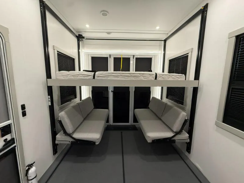 2025 Brinkley Model G 3950, Photos photo 7