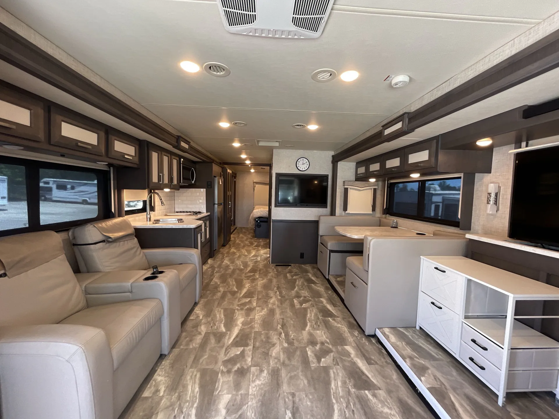 2023 Thor Motor Coach Challenger 35MQ — living area main