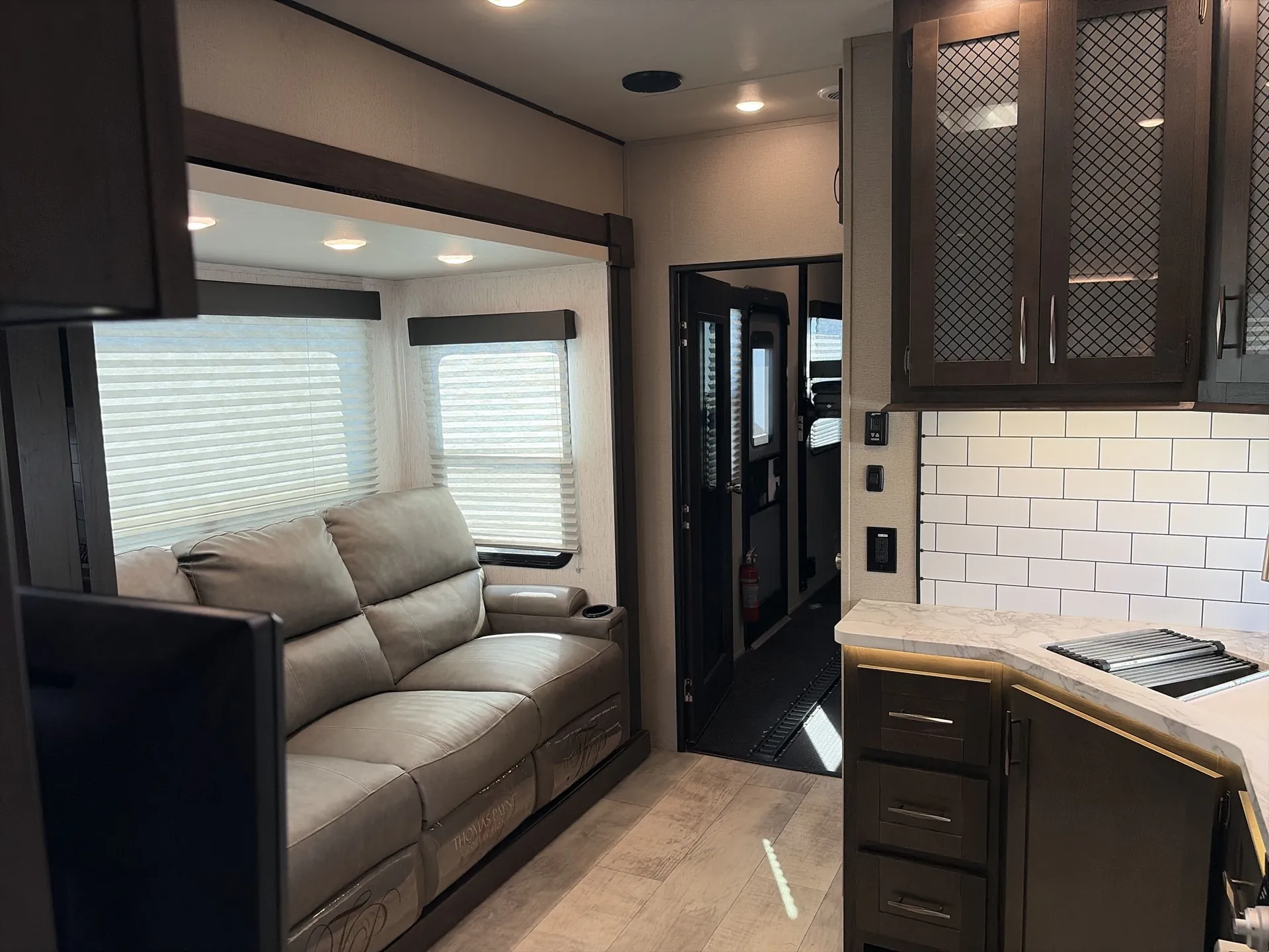 2021 Grand Design Momentum G-Class 31G — living area main