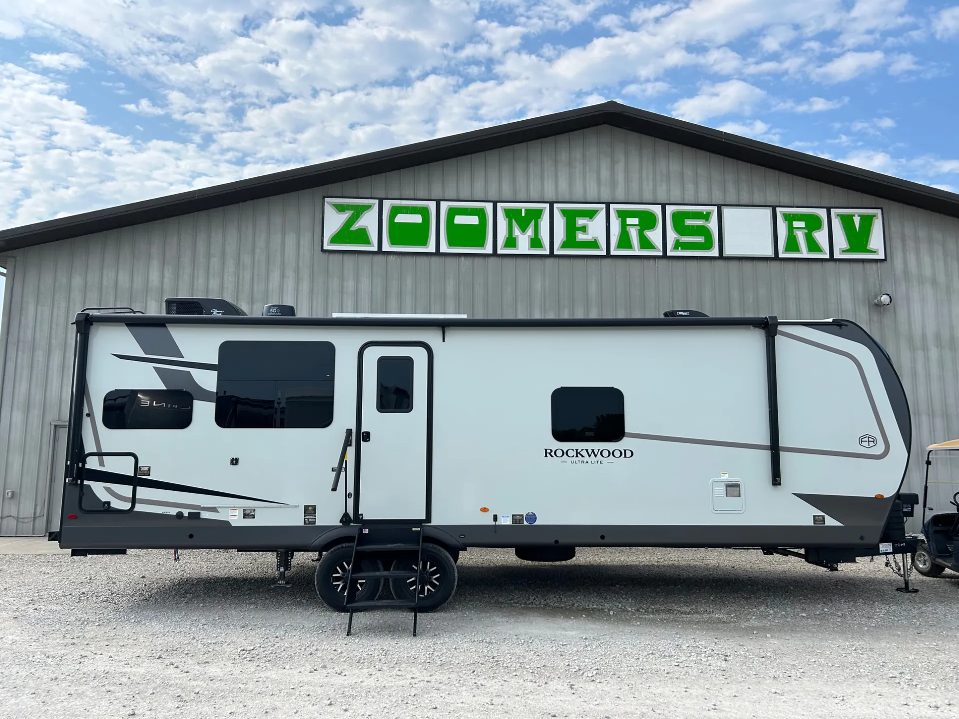 2027 Forest River Rockwood Ultra Lite 2711RK - Photo 3