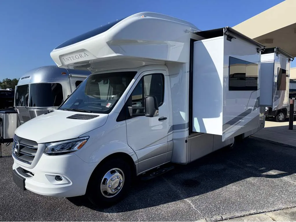 2027 Entegra Coach Qwest 25L - Photo 3