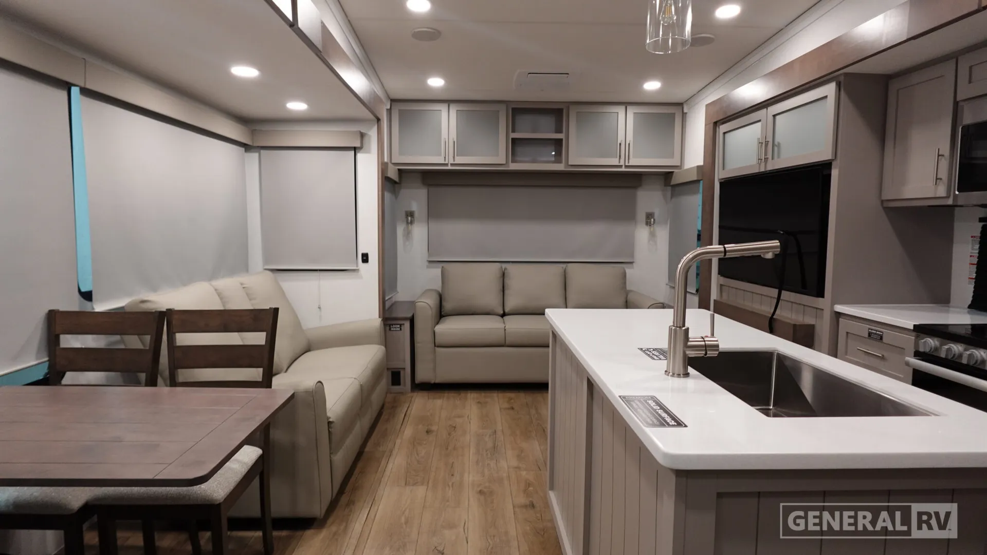 2026 Alliance RV Avenue 32RLS - Photo 3