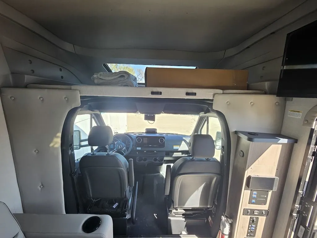 2025 Coachmen Cross Trail 24FL dealer photo 7 from Western Skies RV