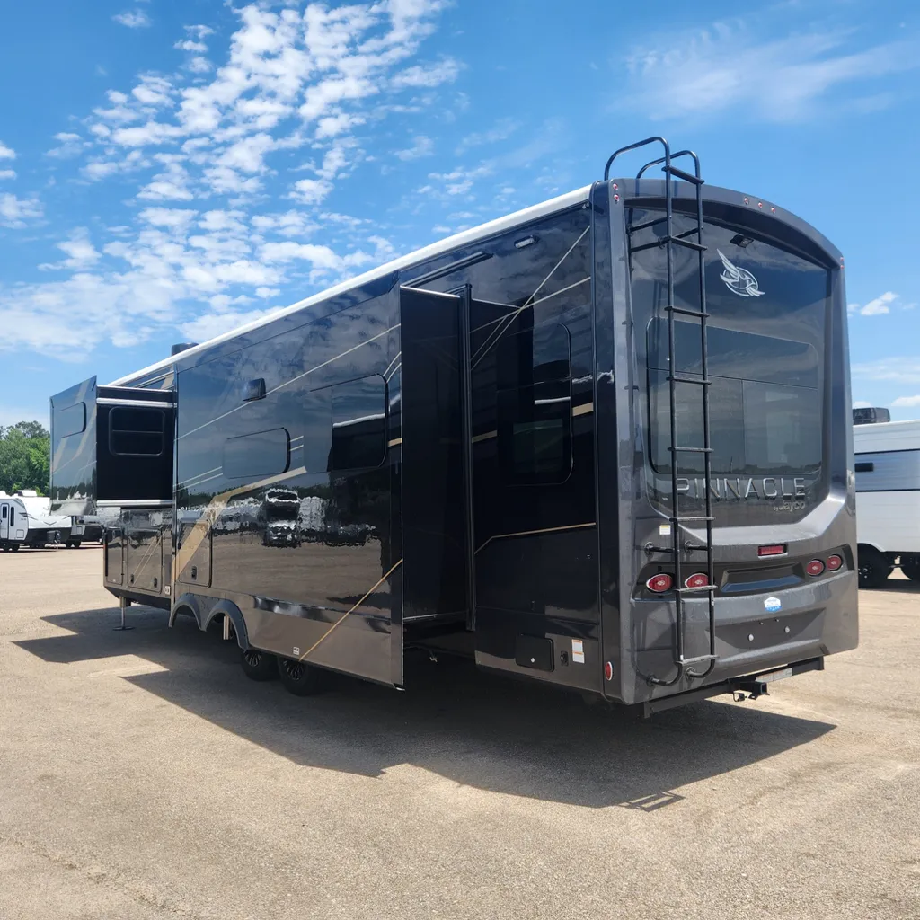 2026 Jayco Pinnacle 36FBTS, Photos photo 3