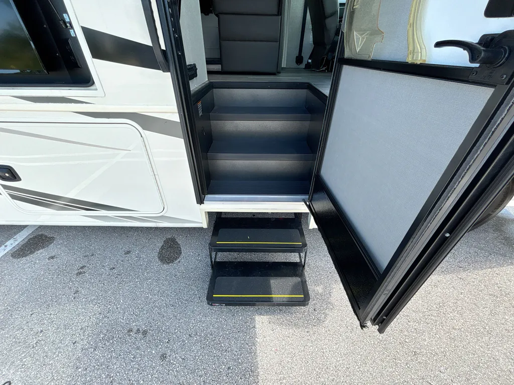 2023 Entegra Coach Vision 27A, Photos photo 26