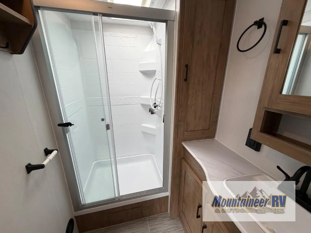 2024 Coachmen Freedom Express Ultra Lite 274RKS, Photos photo 42