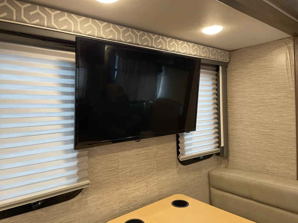 2022 Thor Motor Coach Freedom Traveler A32, Photos photo 12