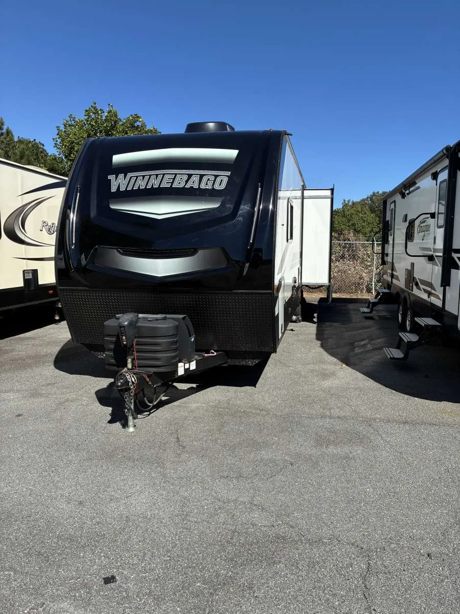 2022 Winnebago Voyage 3235RL - Photo 2