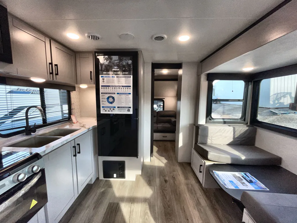2026 Jayco Jay Feather 29QBH, Photos photo 3