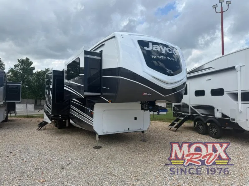 2026 Jayco North Point 382FLRB - Photo 2