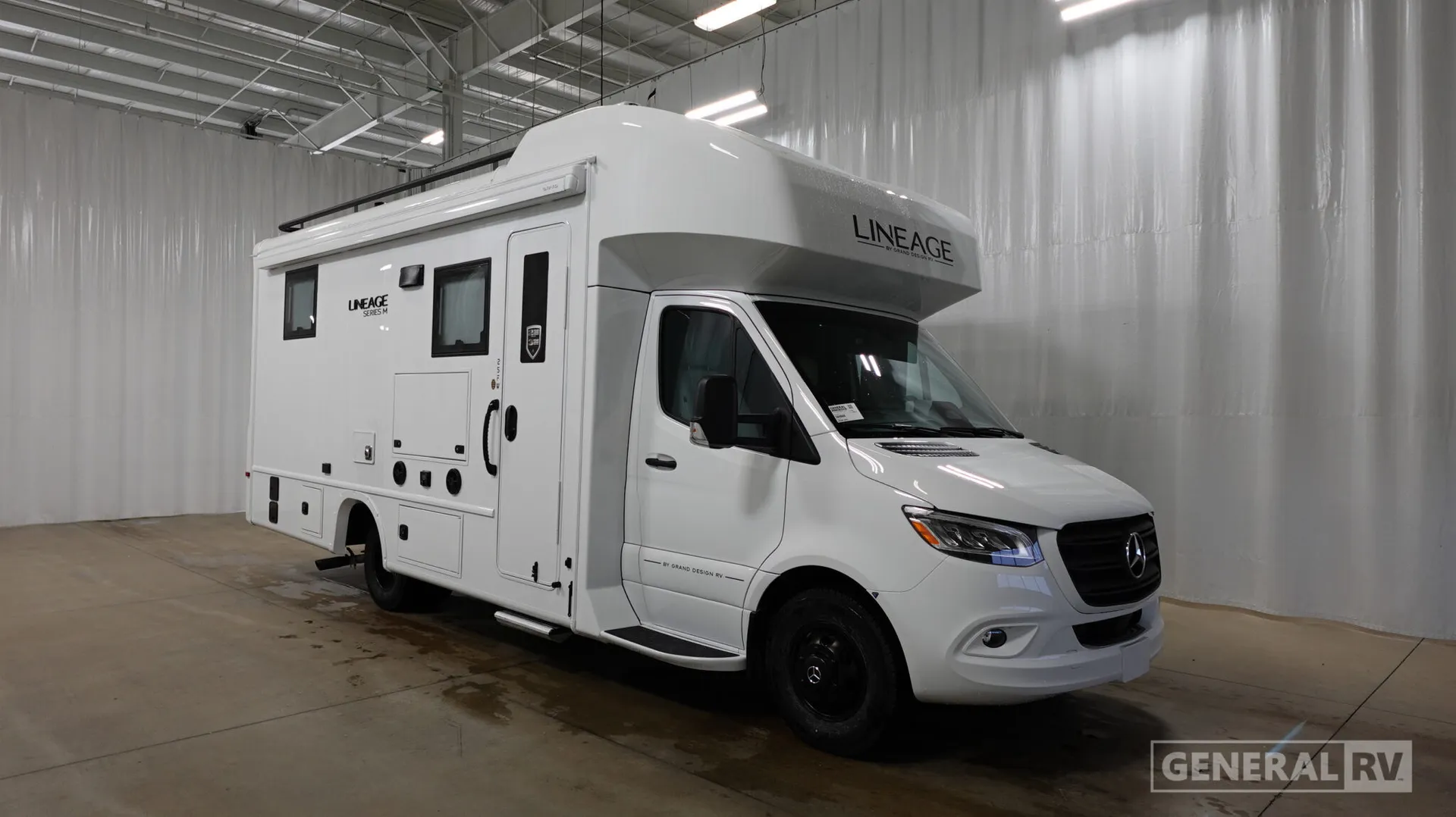 2026 Grand Design Lineage Series M 25FW - Photo 2