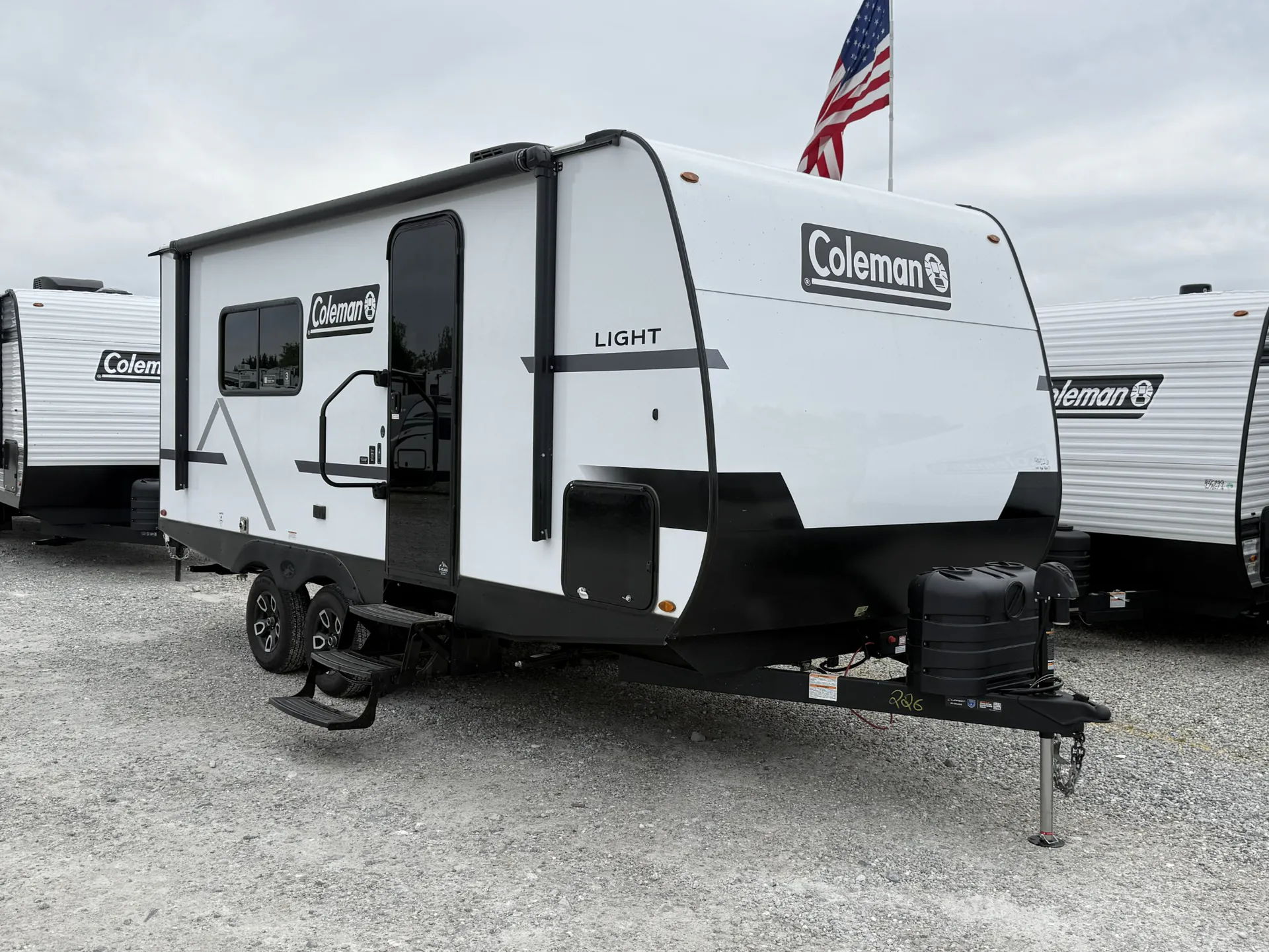 2026 Keystone Coleman Light 18RX - Photo 2