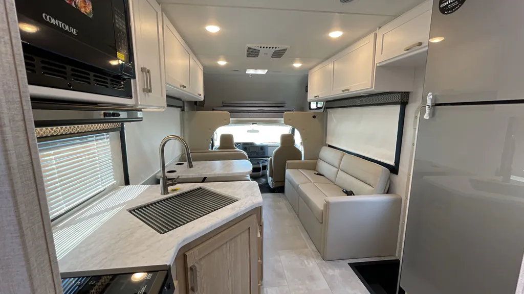 2026 Thor Motor Coach Freedom Elite 28HZ, Photos photo 3