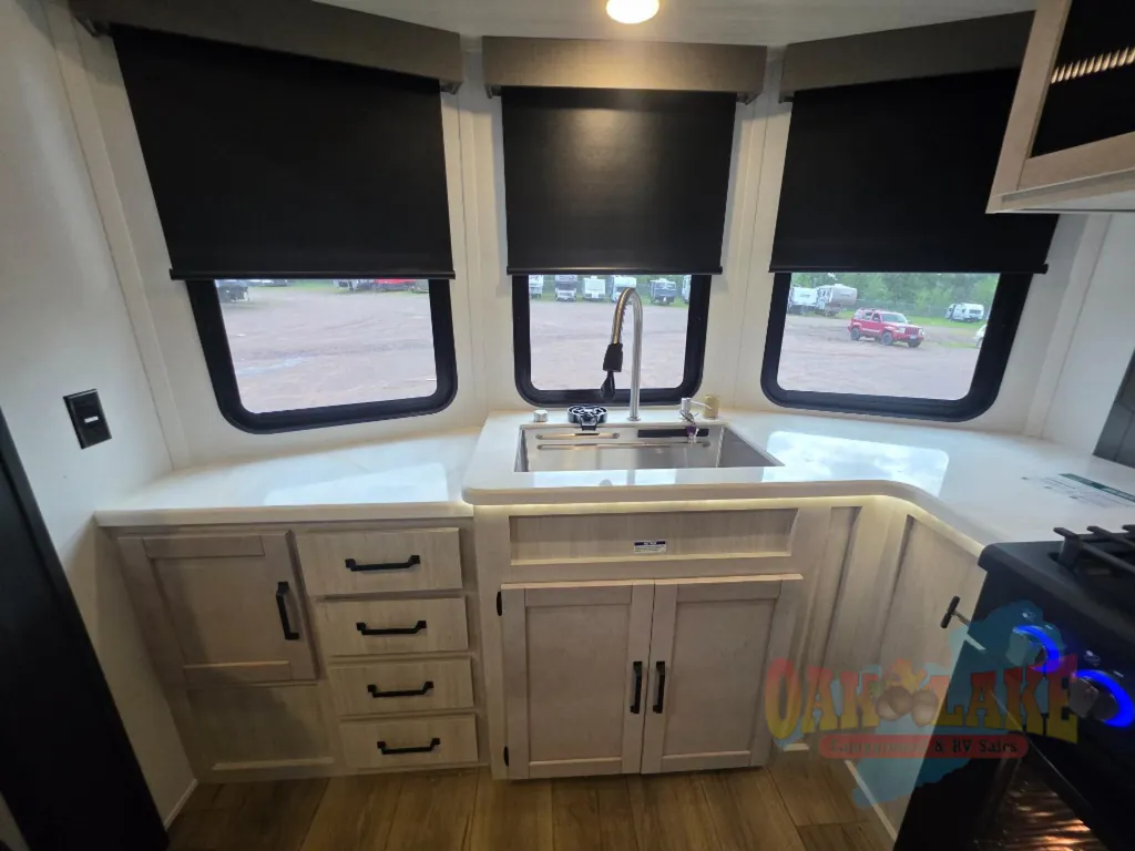 2027 Forest River Puma Vista 403LFT, Photos photo 17