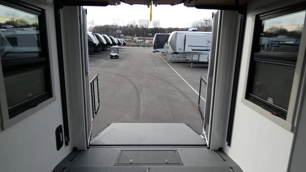 2026 Brinkley Model G 4150, Photos photo 30
