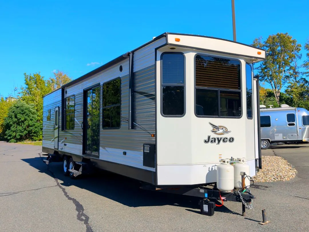 2016 Jayco Redhawk 31F - Photo 2