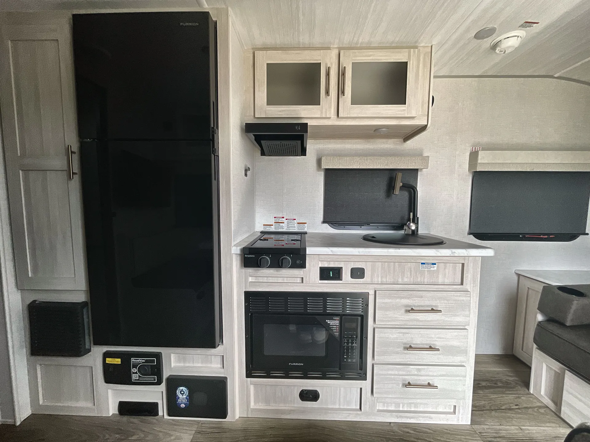 2026 Forest River R-Pod 192 — stove oven