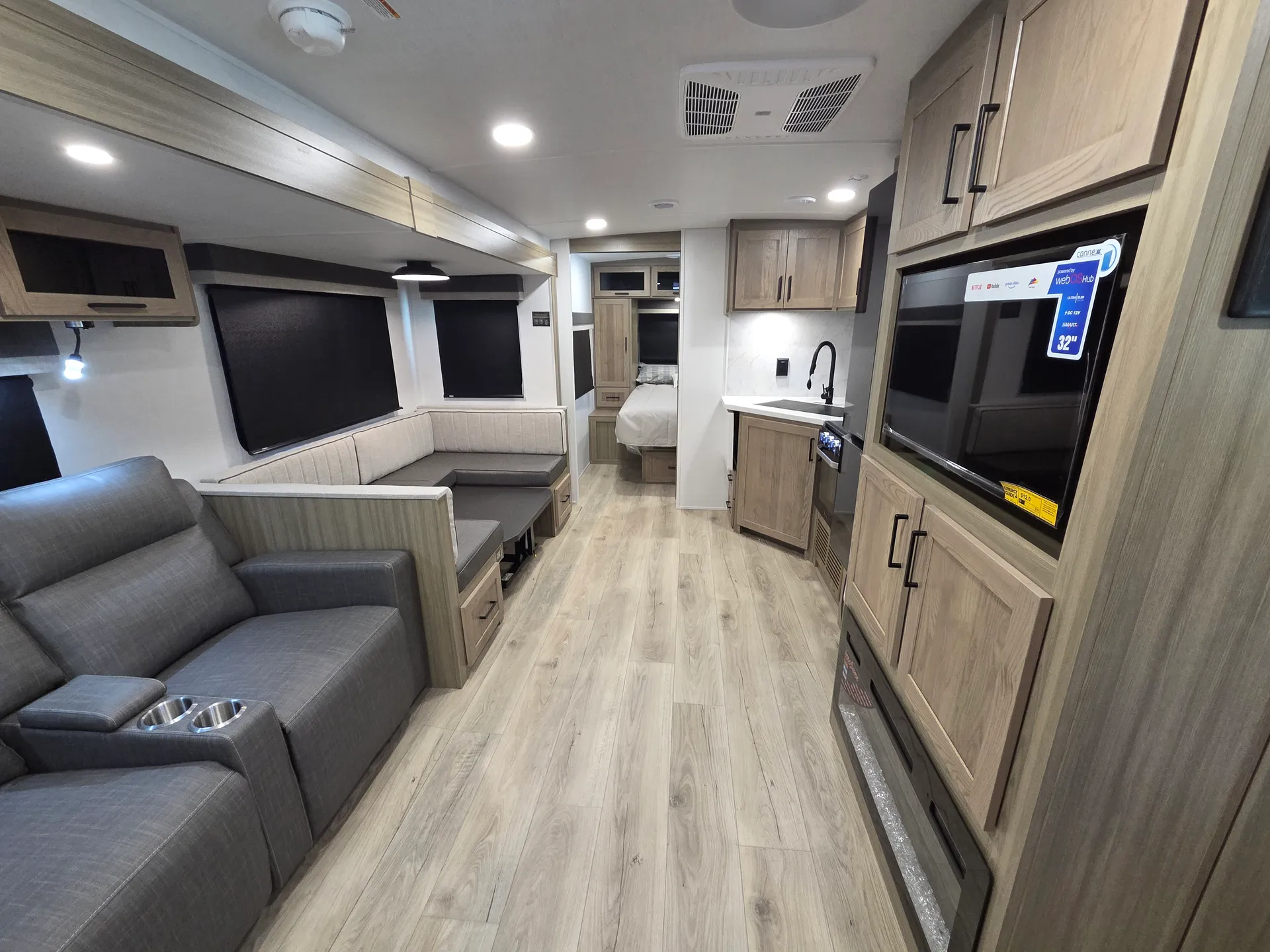 2027 Forest River Rockwood Ultra Lite 2706BH — Photo 6