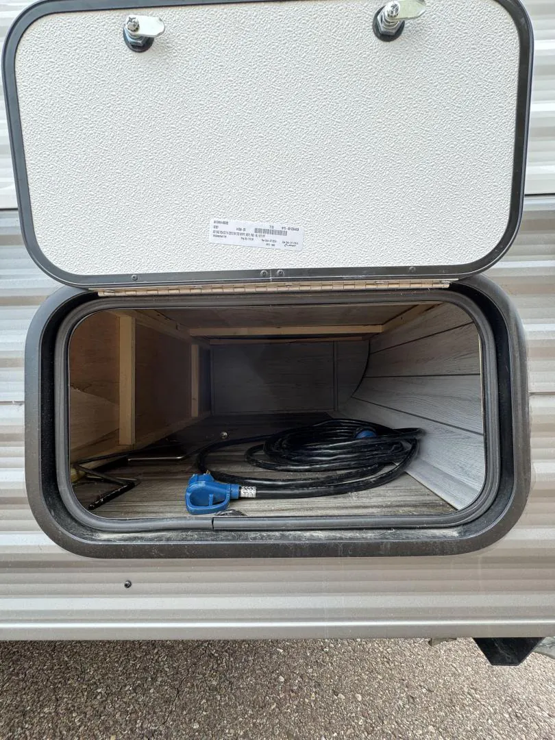 2024 Dutchmen Coleman Lantern LT 18BH, Photos photo 4