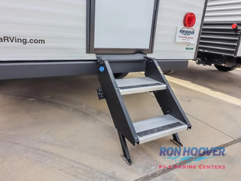 2026 Shasta Compact 17LB, Photos photo 5
