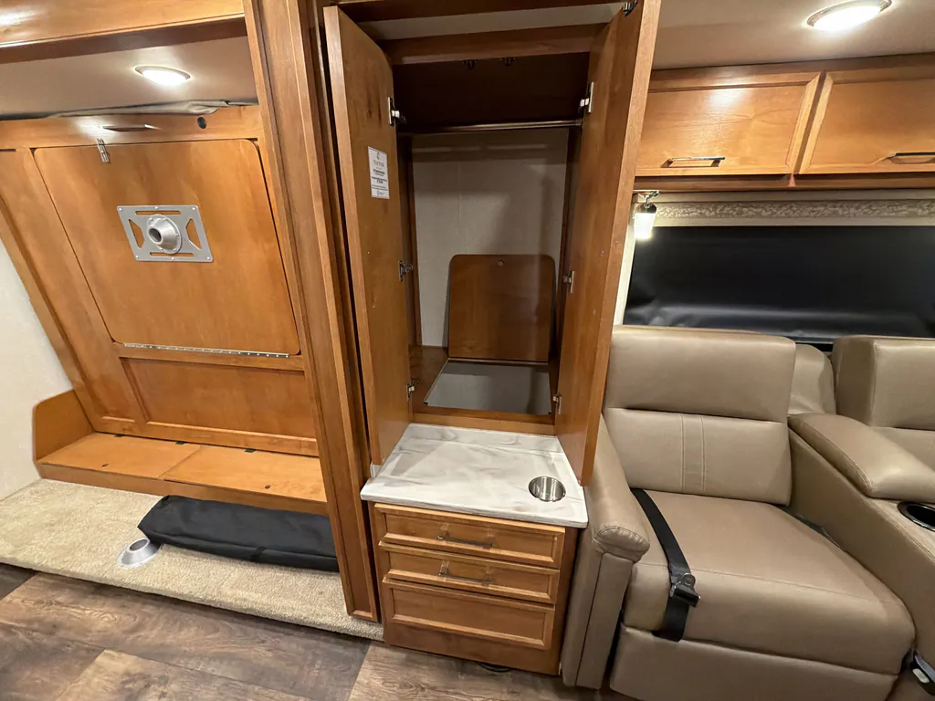 2019 Tiffin Wayfarer 24 FW, Photos photo 13