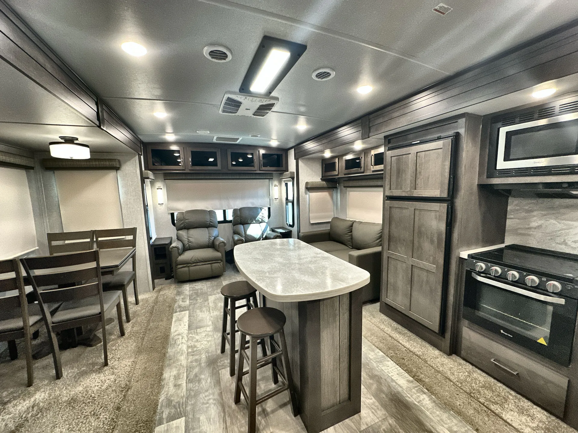 2021 Forest River Flagstaff Classic Super Lite 832IKRL — living area main