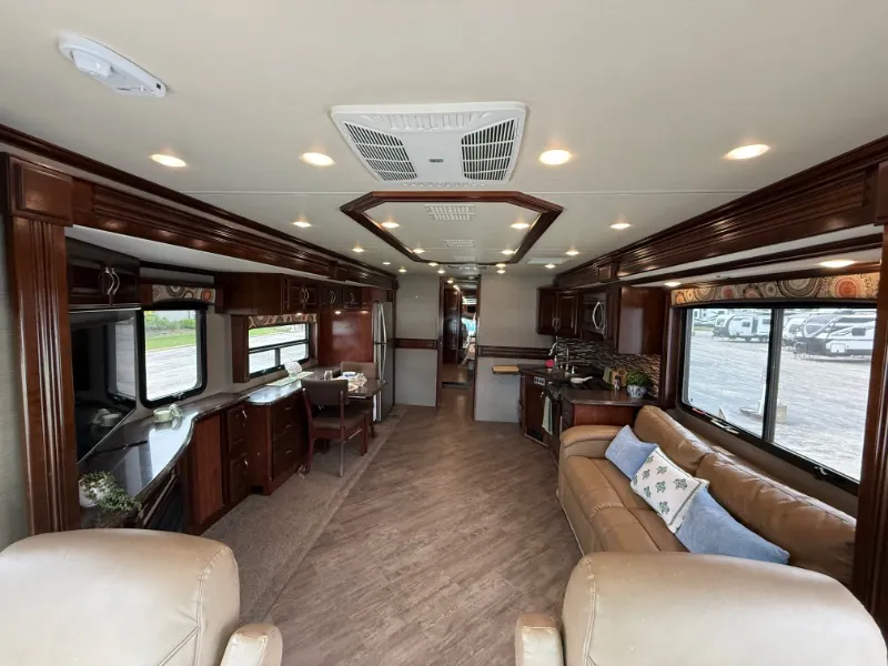 2018 Fleetwood Pace Arrow LXE 37R, Photos photo 4