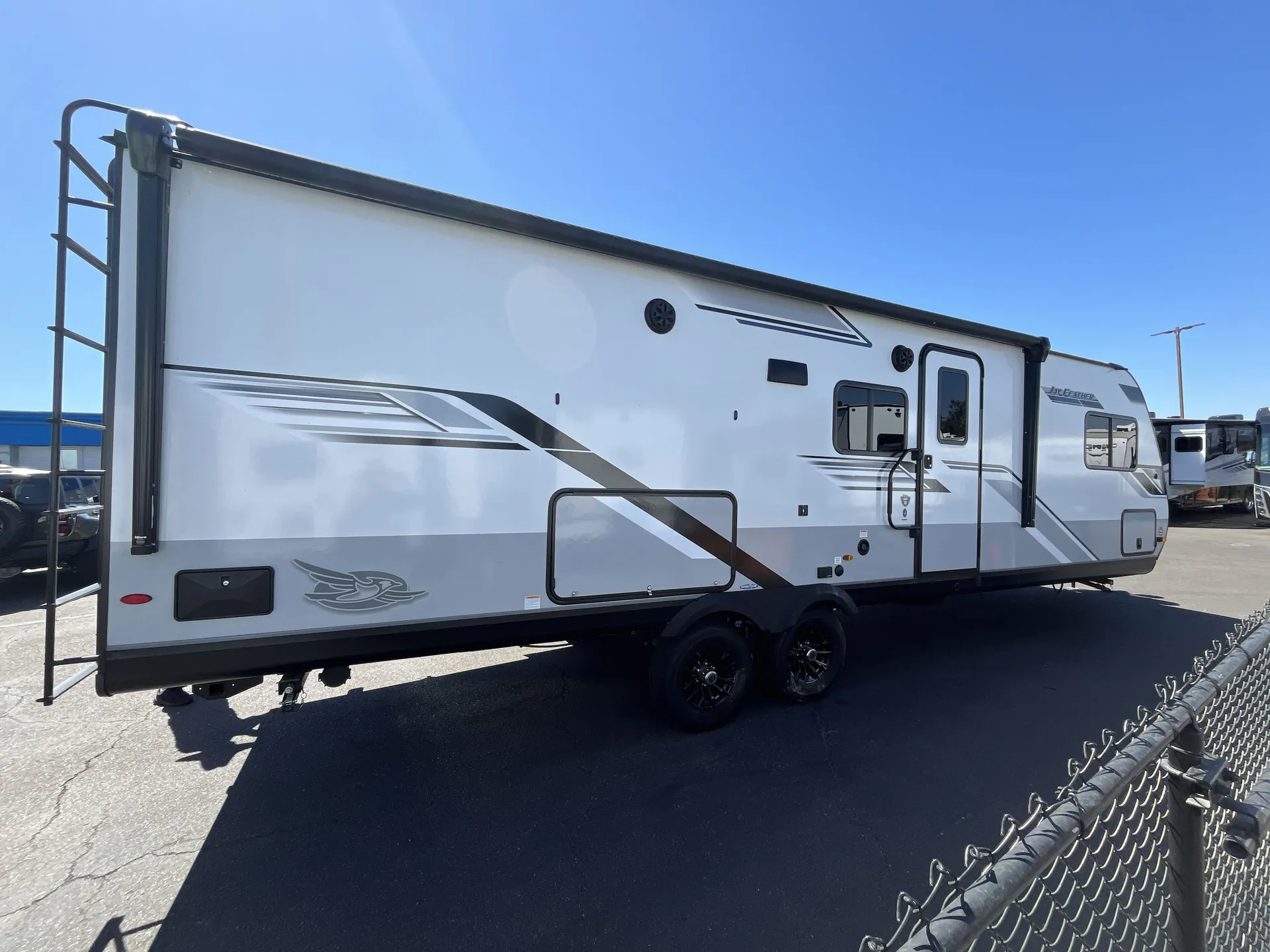 2016 Fleetwood Pace Arrow LXE 38B — campside