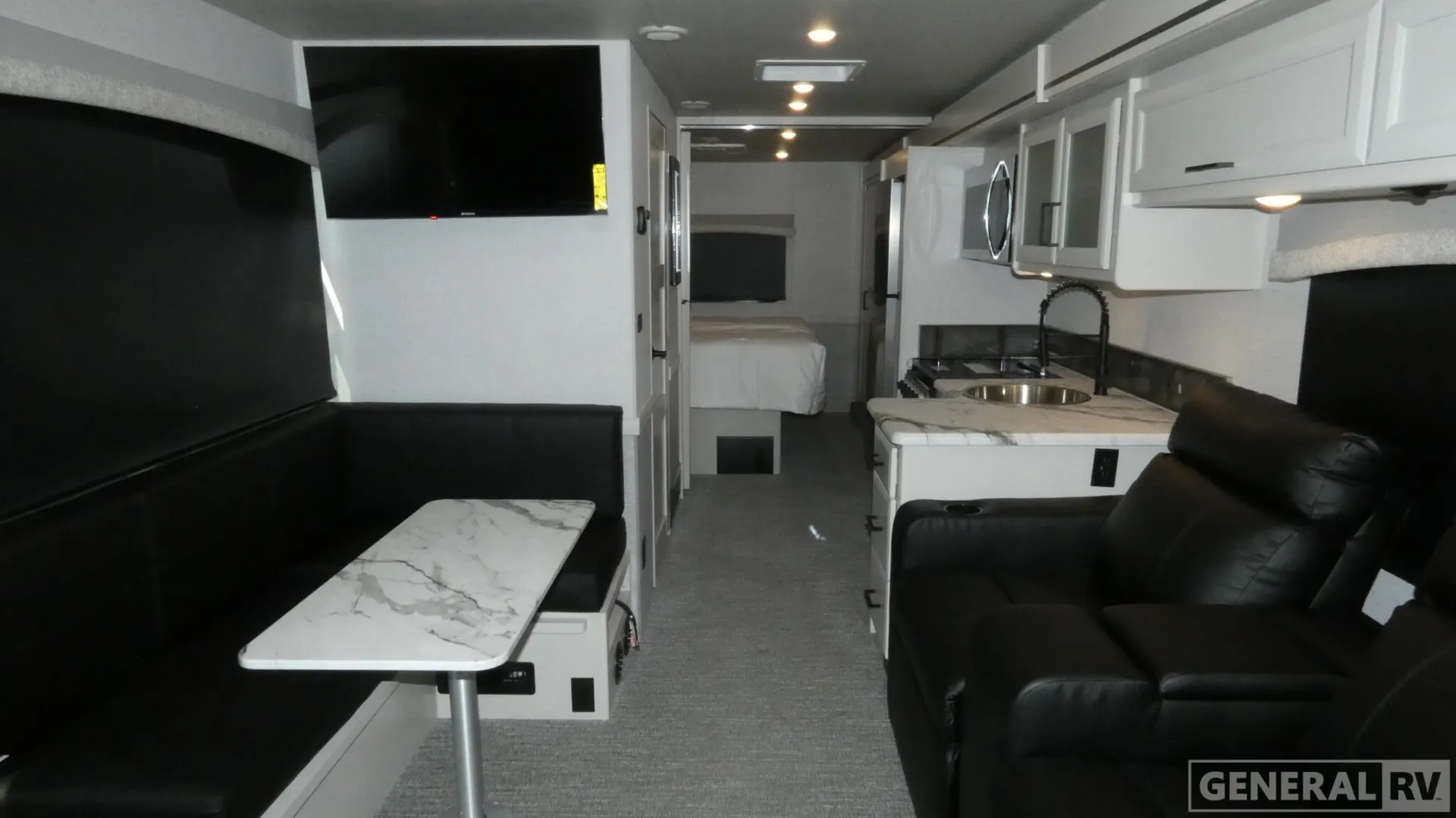 2026 Fleetwood Flair 29M - Photo 3