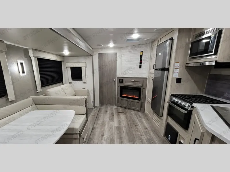 2024 Coachmen Catalina Legacy Edition 263BHSCK - Photo 3