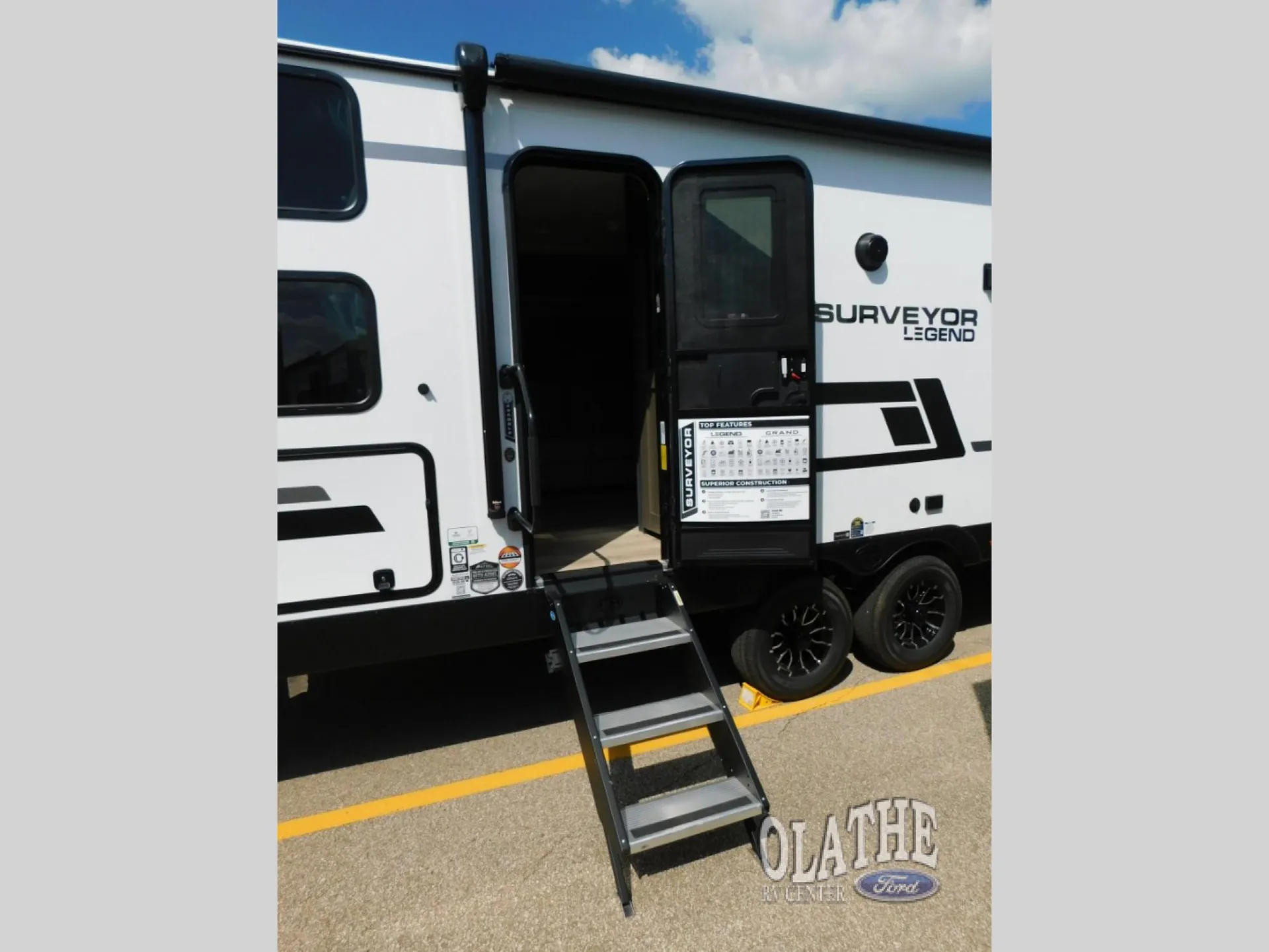 2027 Forest River Surveyor Legend 296QBLE - Photo 4