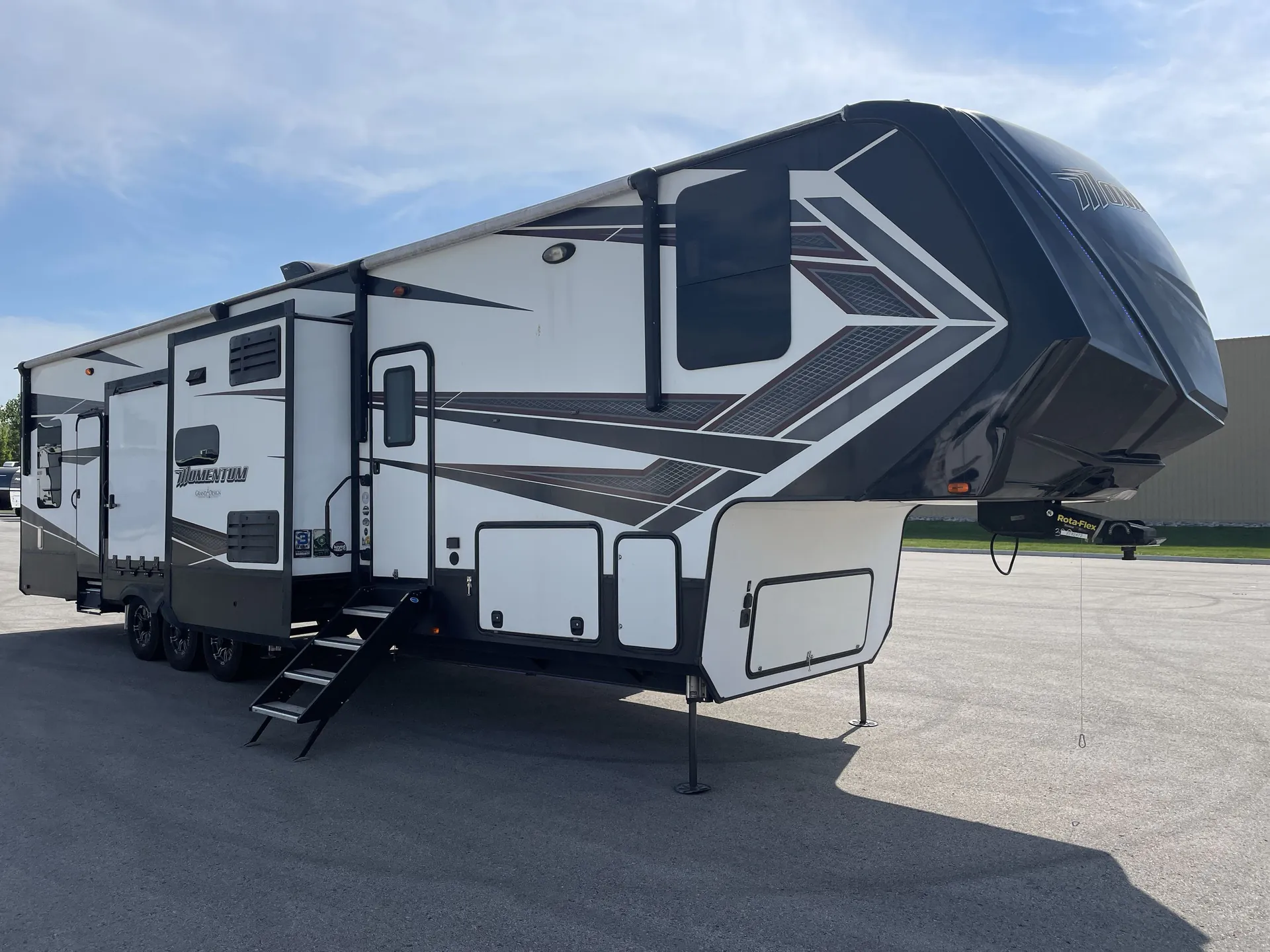2019 Grand Design Momentum 399TH